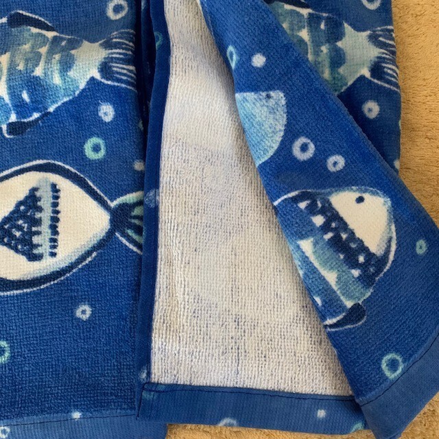 Mainstays Kitchen Towels - Fish in Blues/Whites on Blue - 2 Towels NWT 15"x25" gallery