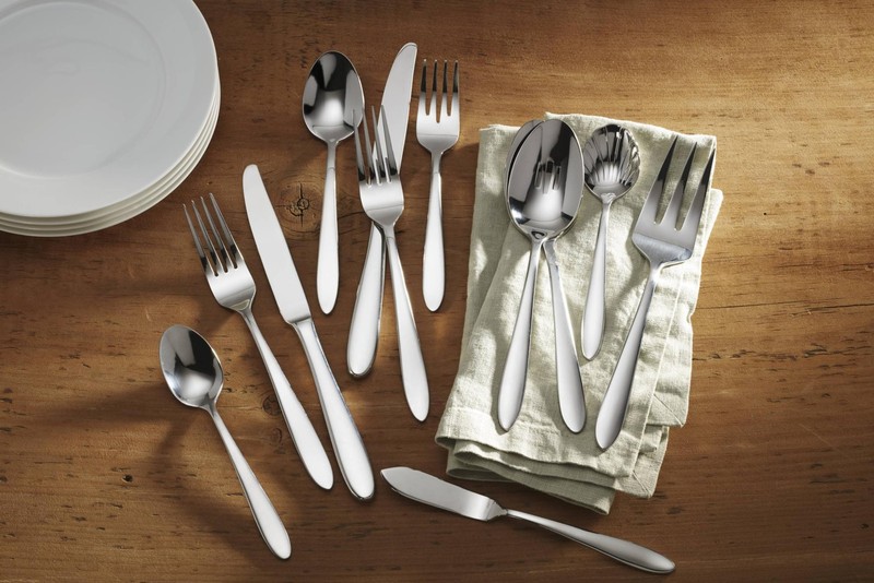 Oneida Mooncrest 65-Piece Flatware Set, Service for 12 Silver gallery
