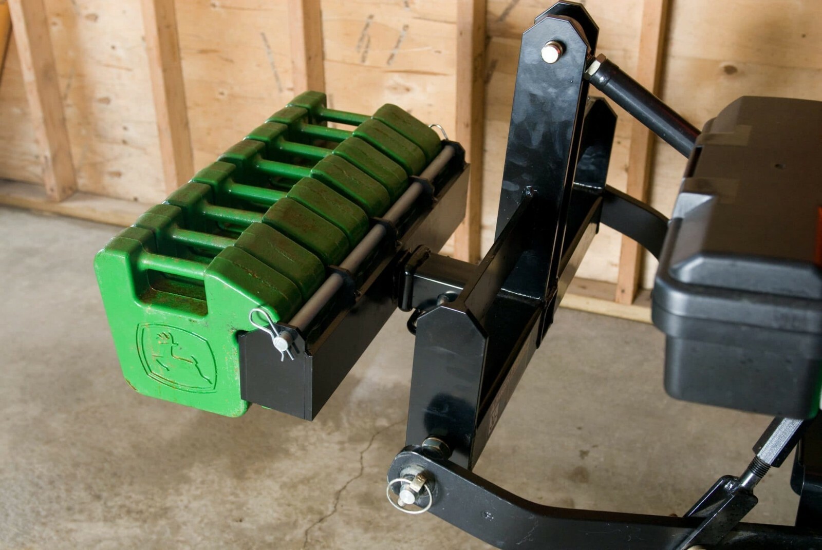 8 Suitcase Weight Bracket For 2" Receiver Hitch gallery