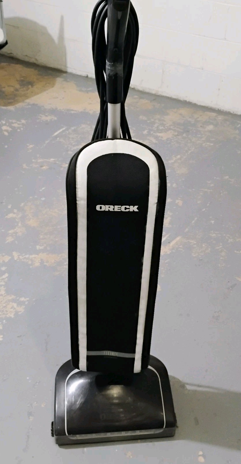 Oreck Elevate Command Upright Vacuum Cleaner UK30200PC Bagged Corded SaniSeal gallery