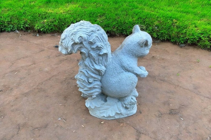 Concrete Squirrel Statue Garden Decor Yard Figurine Outdoor Animal Sculpture gallery