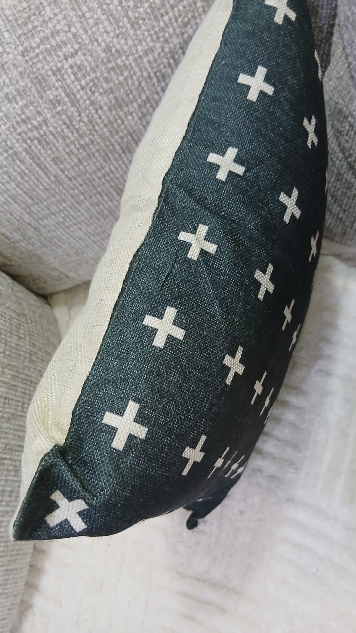 English: Modern Decorative Throw Pillow Cover 45x45cm - Dark Green & White Cross gallery