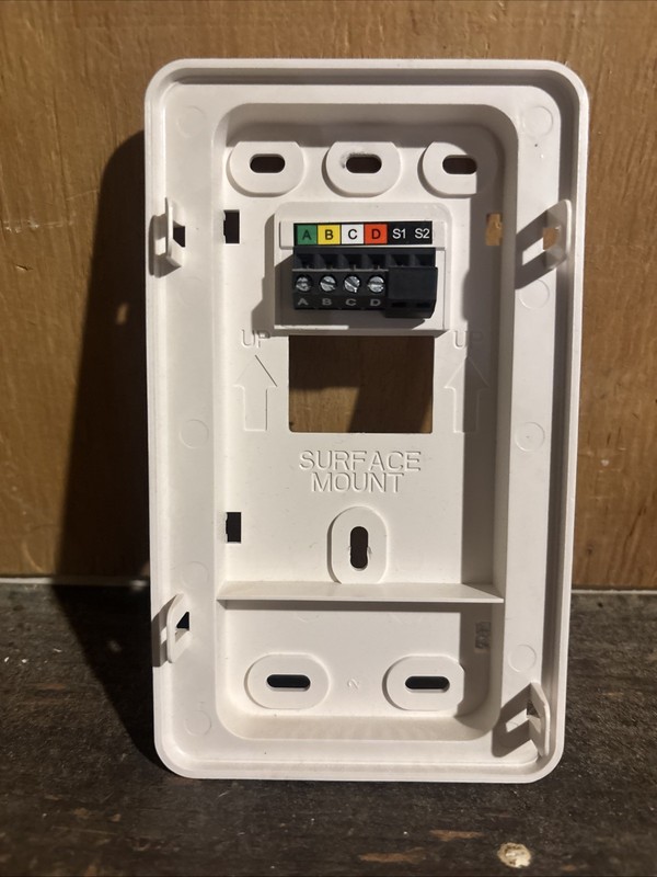 Carrier Infinity SYSTXCCUID01-A Digital Programmable Thermostat gallery