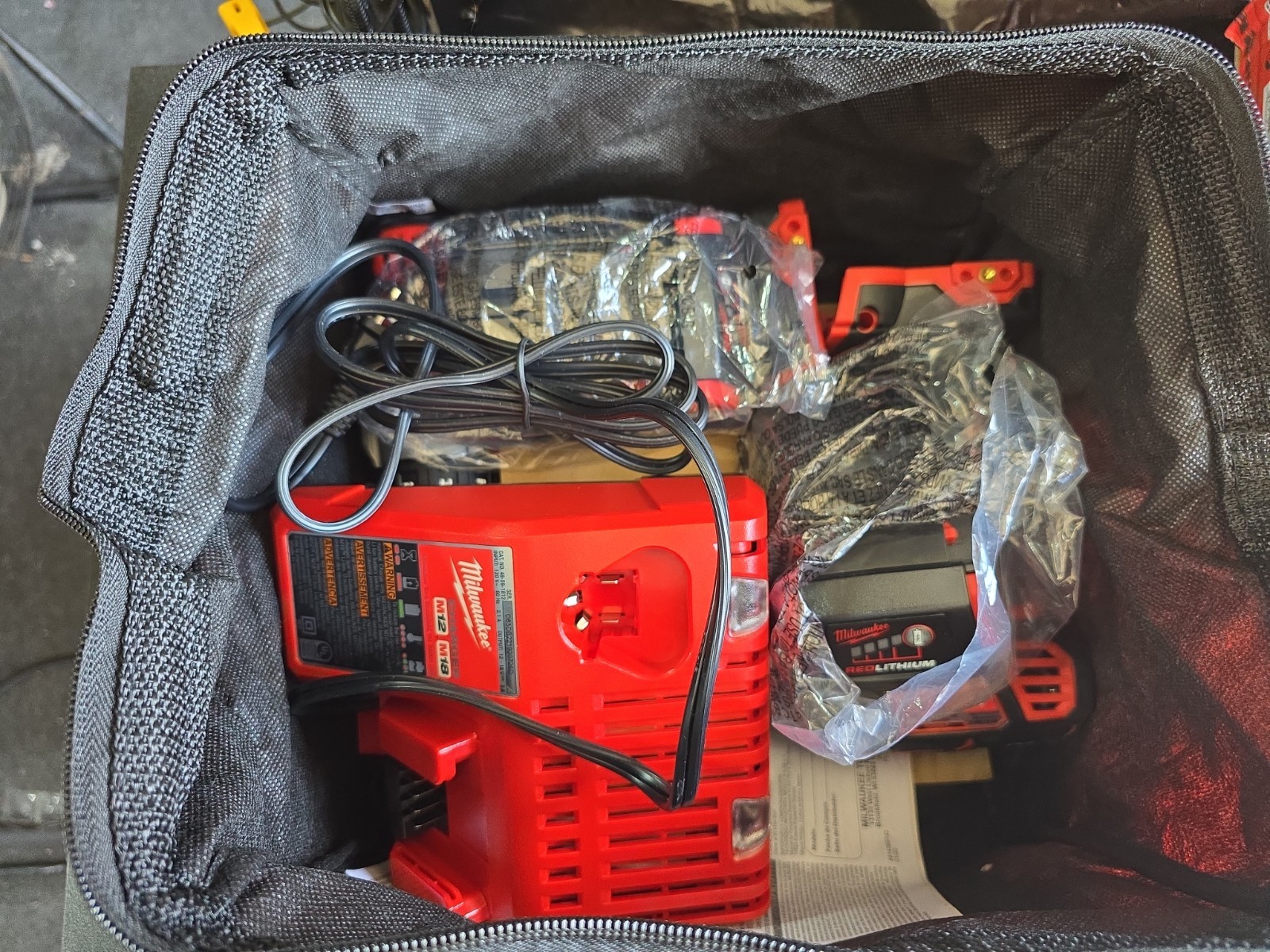 Milwaukee M18 18V Li-Ion Cordless Drill Driver Combo Kit (2691-22) gallery
