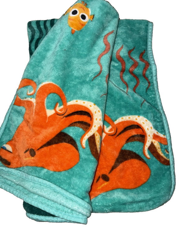 Finding Dory Nemo Friends Blanket Soft Cuddly Toddler Throw 39 x 53 inches gallery