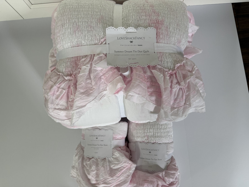 Pottery Barn LoveShackFancy Summer Dream Tie-Dye F/Q Quilt & 2 Standard Shams gallery