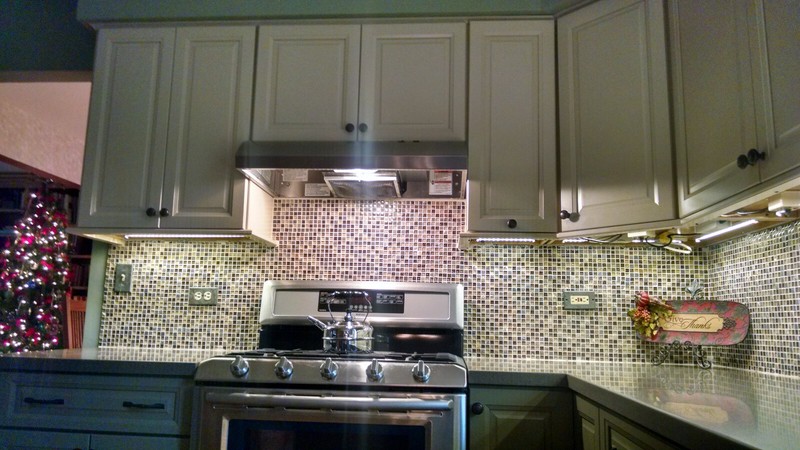 KitchenLEDs, easy Do It Yourself under cabinet lights gallery
