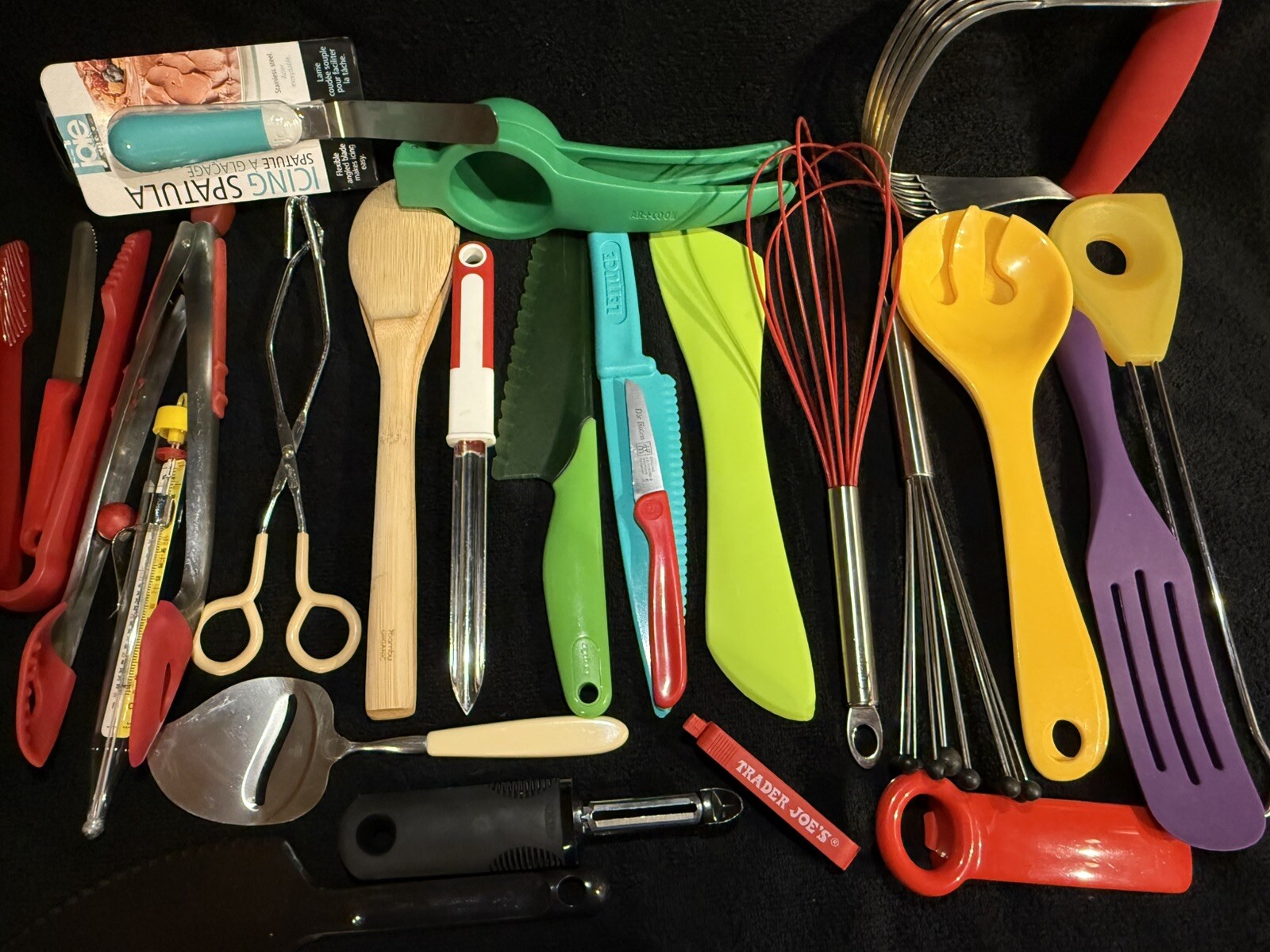 Kitchen Utensils Large Lot Mixed Materials & Brands With Holder gallery