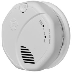 First Alert Wireless Interconnect Battery-Powered Photoelectric Smoke and Carbon