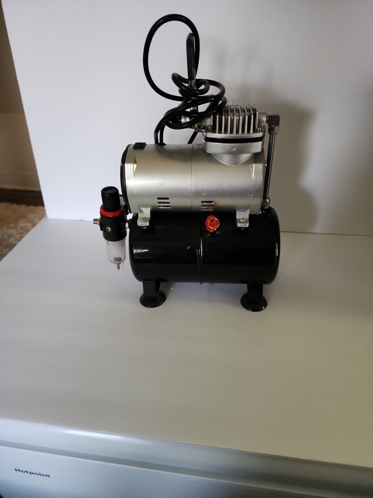 Zeny Air Compressor w/hose gallery