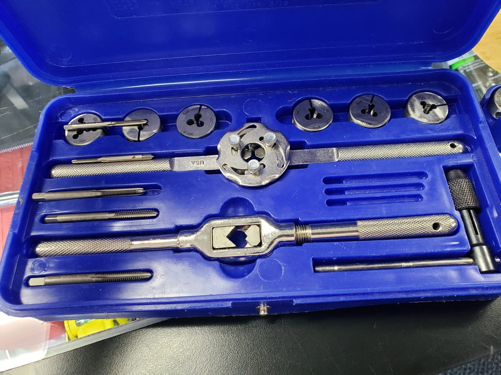 irwin Hanson 25914 37-pc Machine Screw / Fractional Tap & Die Adjustable RDS gallery