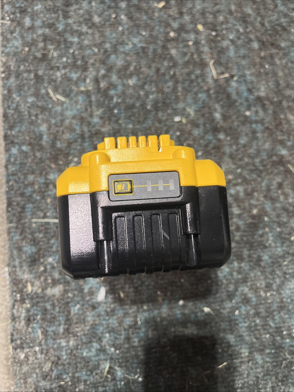 DEWALT DCB206 20V Lithium-Ion Battery - Black/Yellow gallery