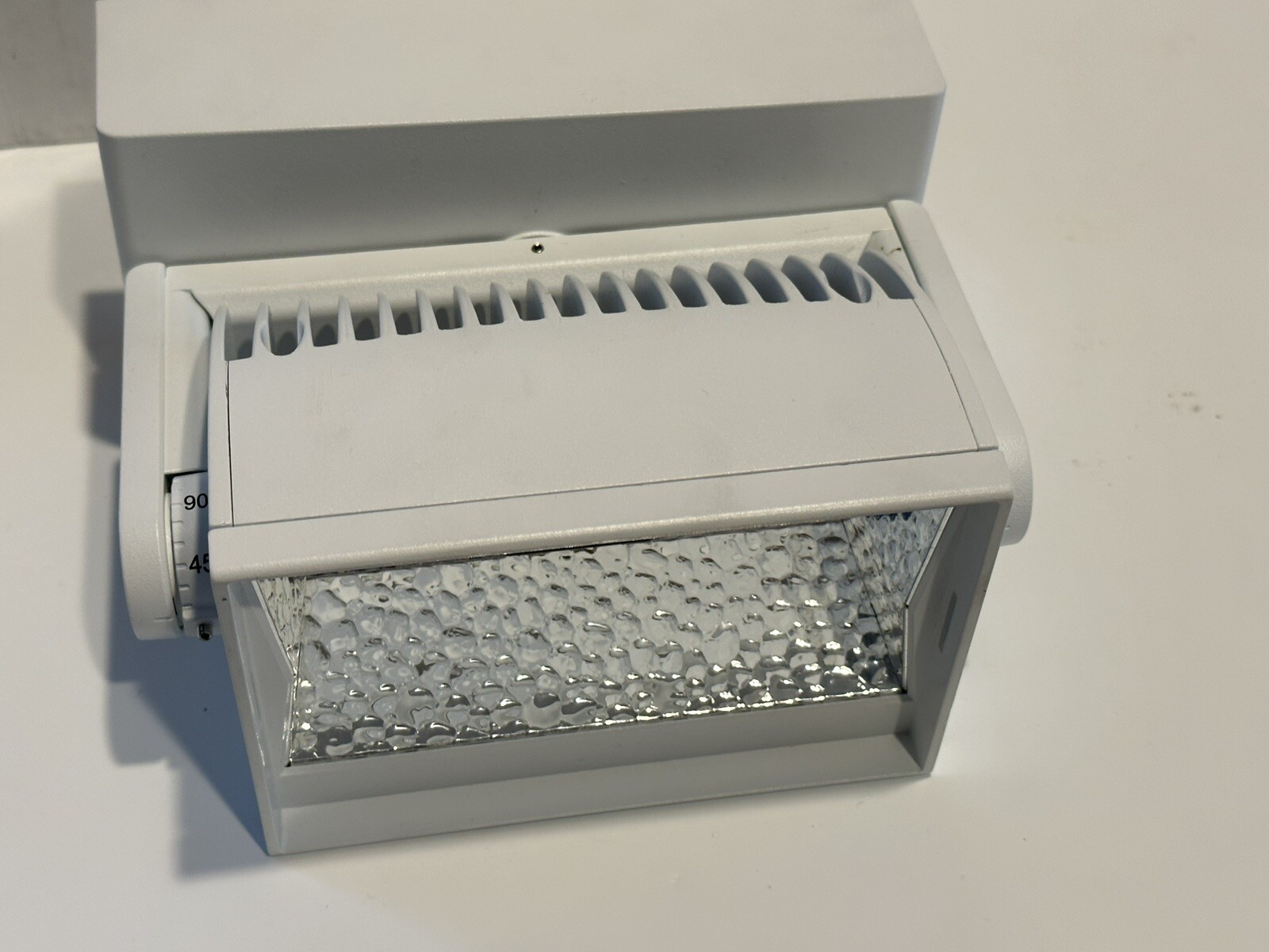 Leviton Contech CTL183H35D-P LED 43W Super Bright track light 3500k 5400 lm gallery