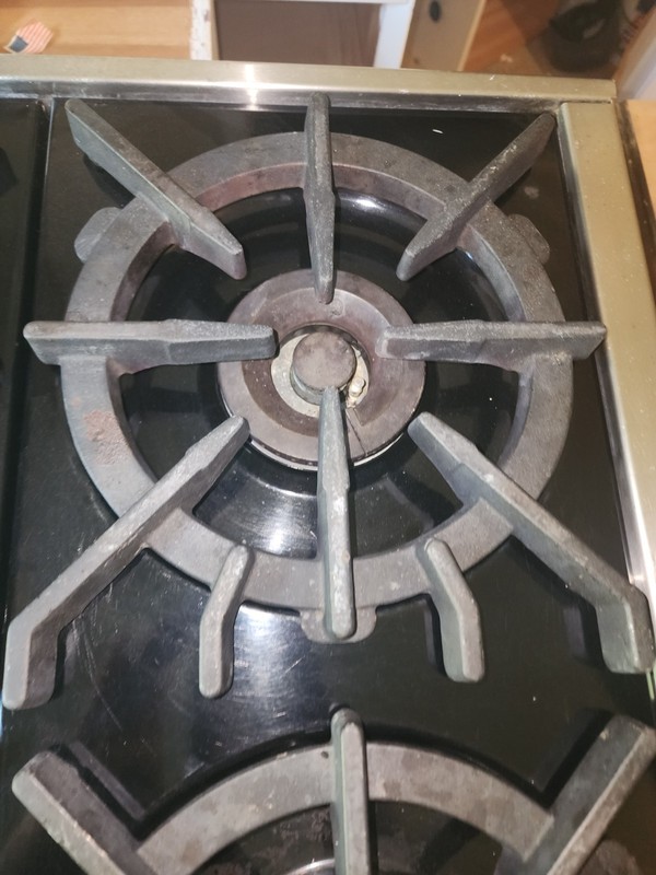 WOLF 36” Professional Gas Range Top Cooktop, 6 Burners Red Knobs RT366 gallery