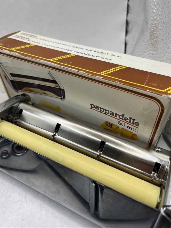 Marcato Spaghetti & Pappardelle Attachment for Atlas 150 Pasta Machine Silver gallery