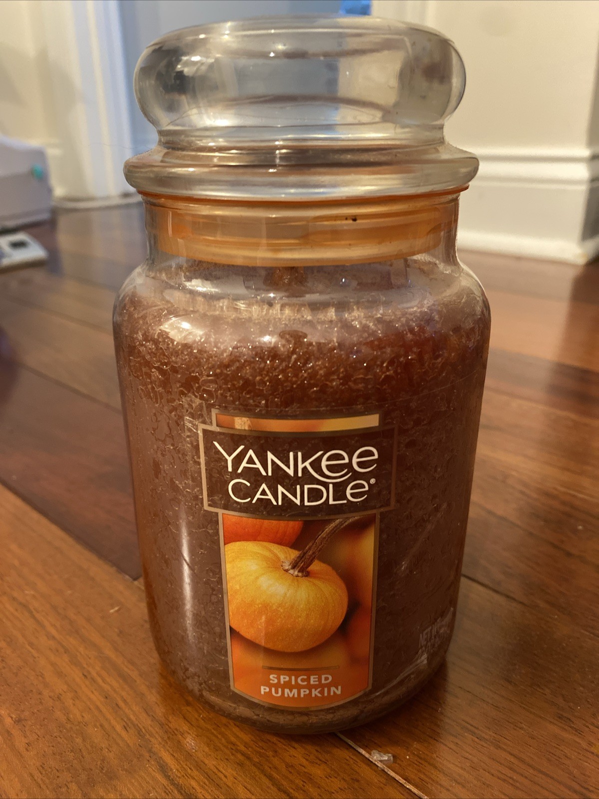 Yankee Candle Spiced Pumpkin Single Wick Large 22 oz Candle Classic Jar New Read gallery