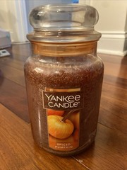 Yankee Candle Spiced Pumpkin Single Wick Large 22 oz Candle Classic Jar New Read