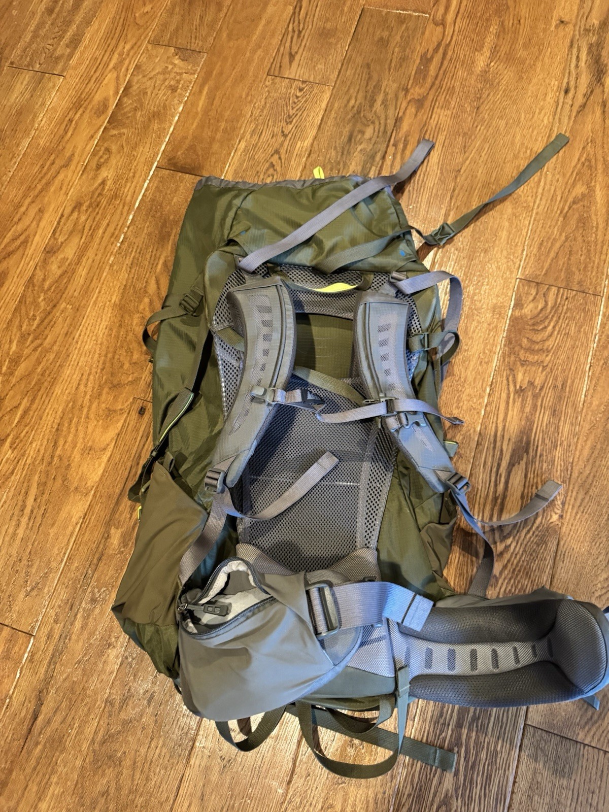 Traverse 70 Pack Mens Green Hiking Backpack 4