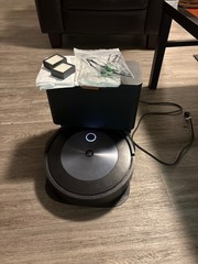 Roomba J7+ (Plus) 7550 Self-Emptying Robot Vacuum And Base with Extras!