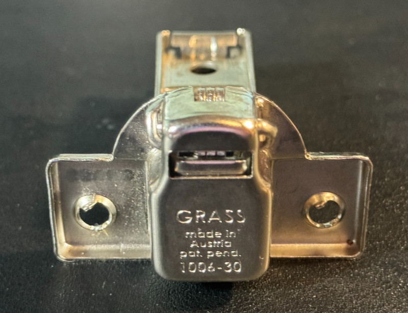 GRASS 1006-30 Clip-On Hinge (Self-Closing, 3703VS ) 110° Snap-On 1006 30 gallery