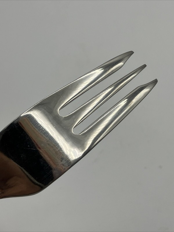 Wallace SIMPLICITY Stainless 18/8 Glossy Silverware Dessert Fork 6 5/16” gallery