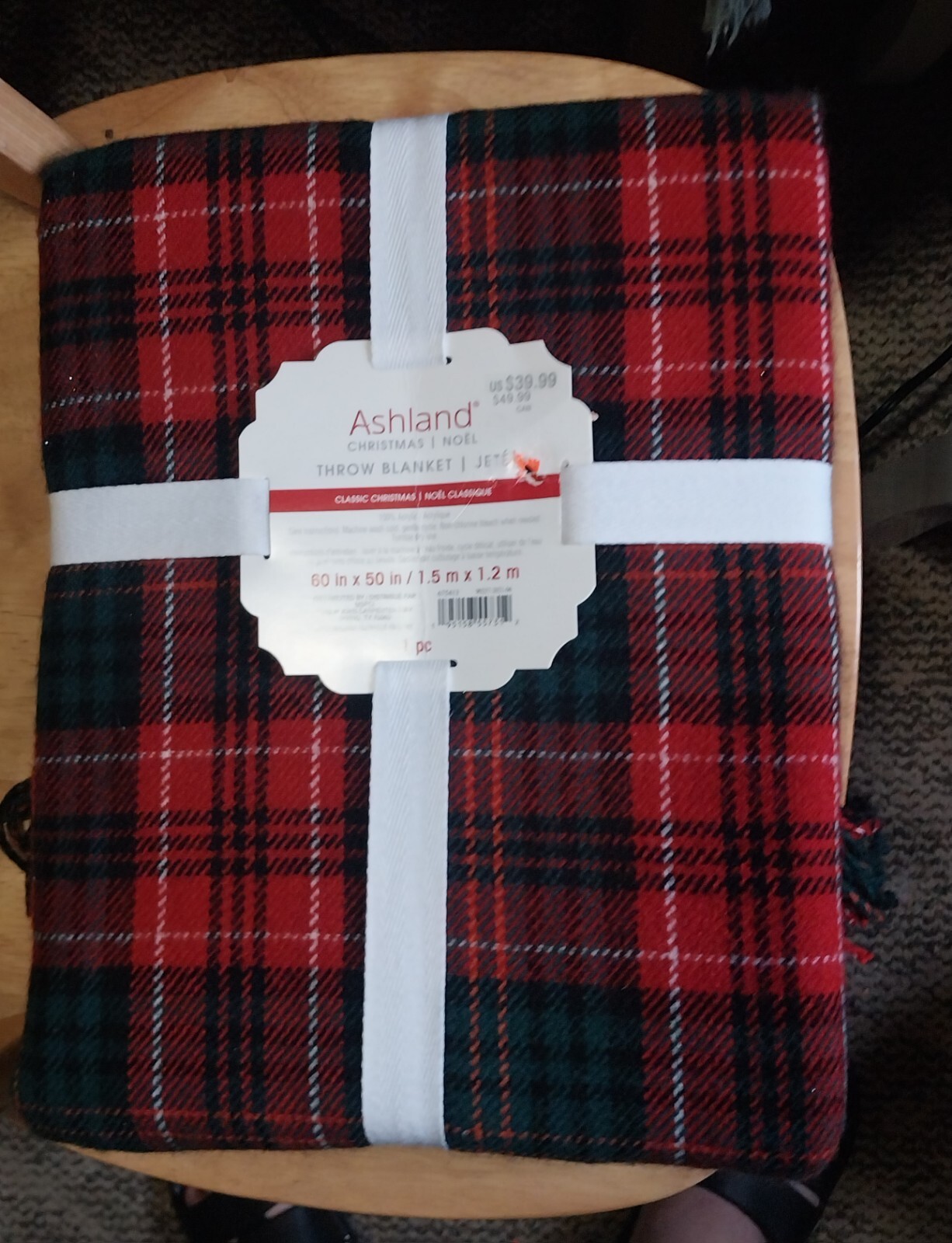 2 New ASHLAND NOEL CHRISTMAS Soft Blankets BLACK AND RED 60×50 Plaid New gallery