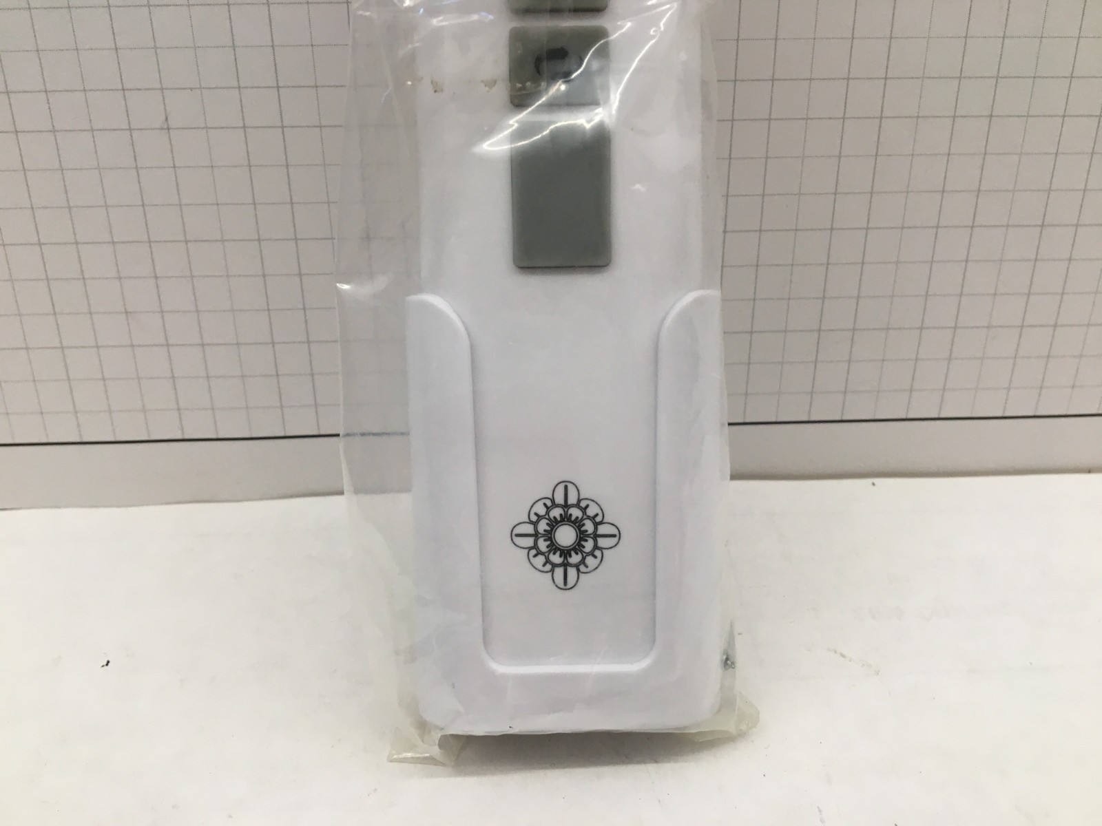 Monte Carlo Ceiling Fan Replacement Remote with Mount, 7RC04-CF100001 gallery