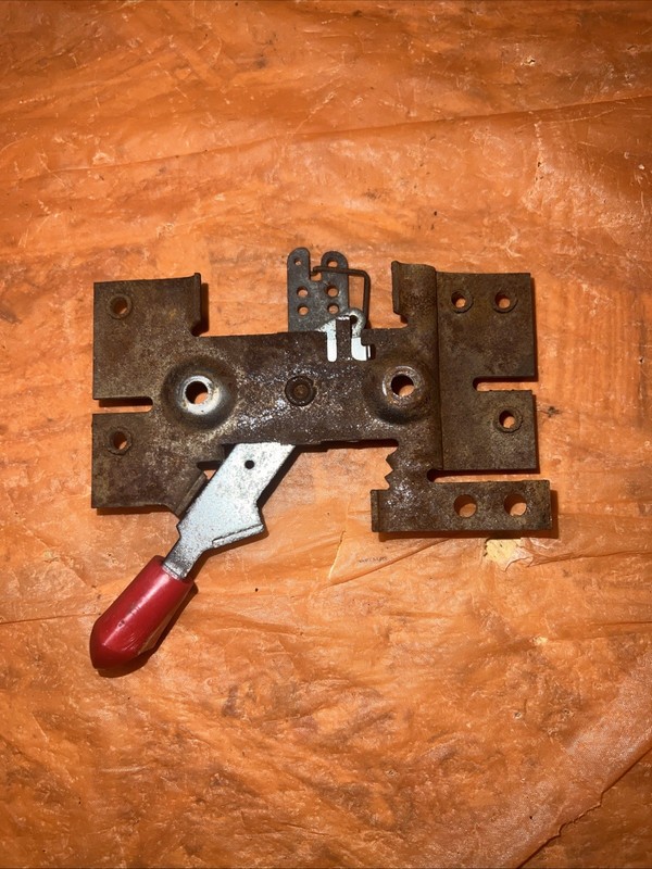 Tecumseh Control Bracket P# 34677 gallery