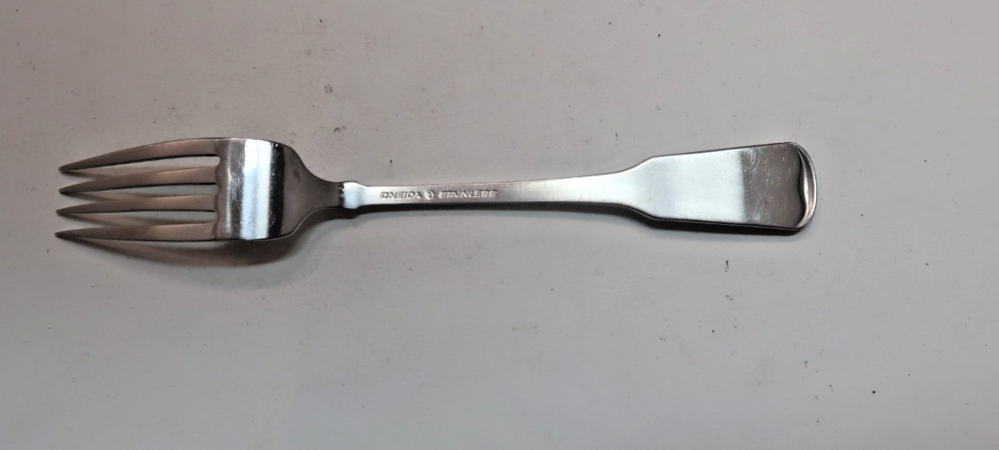 Oneida Stainless American Colonial 1 Dinner Fork 7 1/4" gallery
