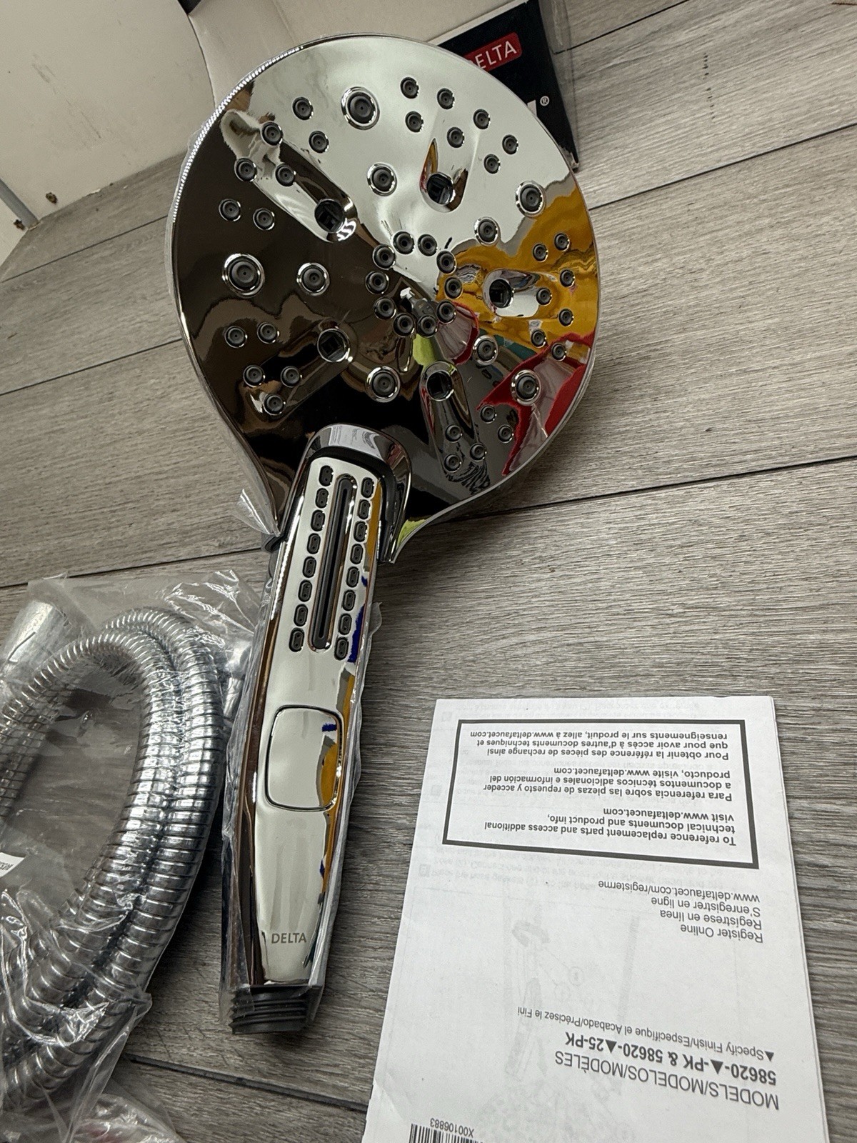 Delta 58620-PK In2ition 1.75 GPM Multi Function 2-in1 Shower Head Chrome Scratch gallery