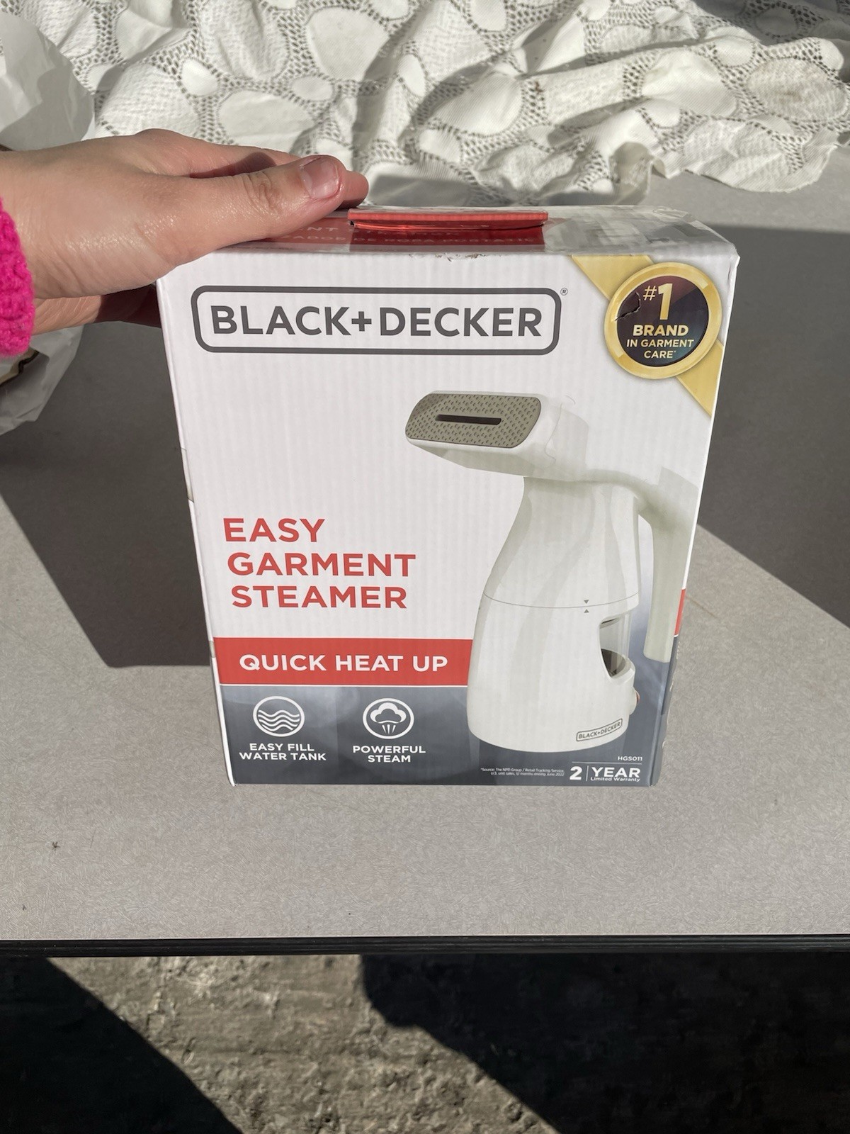 Black & Decker Easy Garment Steamer Quick Heat Up White BRAND NEW gallery