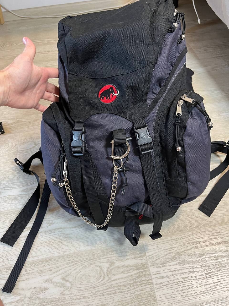 MAMMUT Hiking Backpack with Frame and Back Support Aletsch 25 3