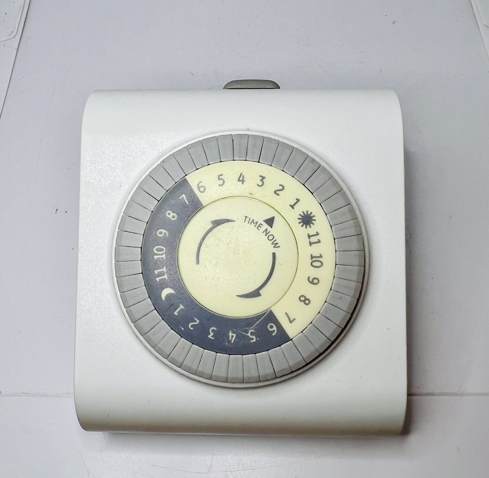 BIG BUTTON TIMER x3 Model 458205/458431 FOR INDOOR USE ONLY 2 & 3 Prong