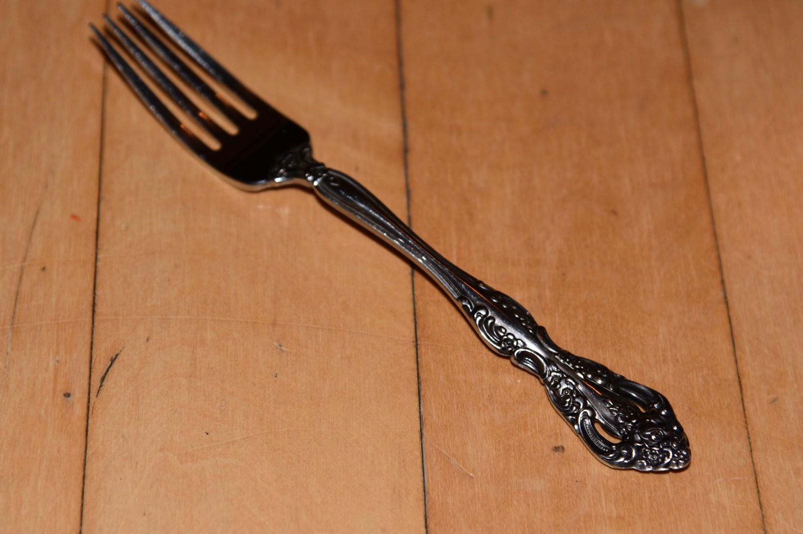 Oneida Cube Stainless MICHAELANGELO Glossy Dinner Fork 7-1/4" gallery