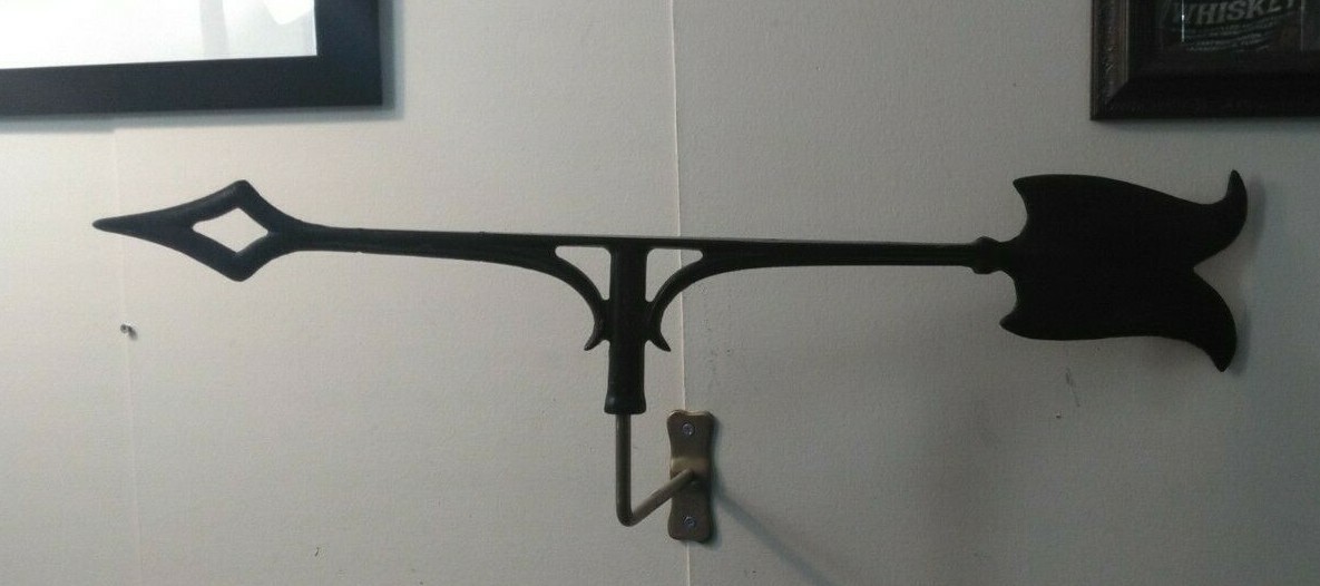 24'' Aluminum wall mounted Weathervane Arrow.SOLD AS SHOWN.Complete with bracket gallery