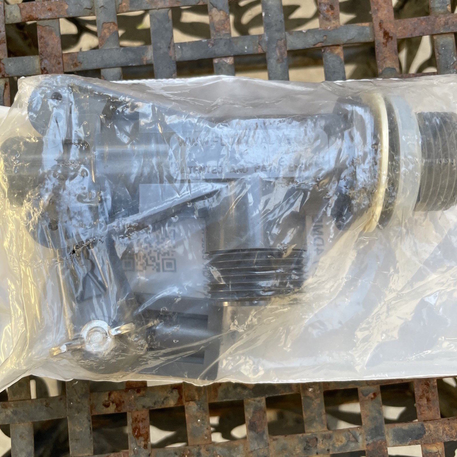 Kerick Valve PT100SS PVC Float Valve, Tank Mount, 1”NPT Male gallery