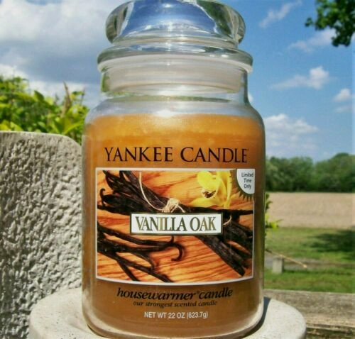 Yankee Candle Retired "VANILLA OAK" ~Fresh~ Large 22 oz ~ WHITE LABEL~ RARE ~NEW gallery