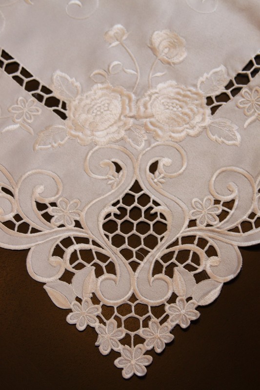 Rectangle 54x72" White Polyester Embroidered Tablecloth Napkins Wedding Bridal gallery