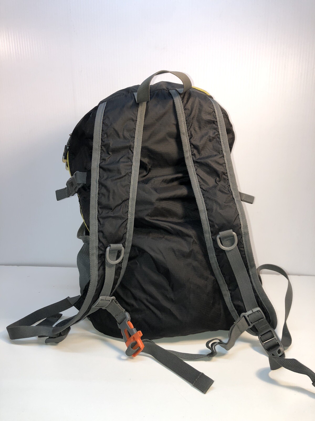 Homdox Foldable Black Sports Backpack - Lightweight Packable Foldable Rucksack 4