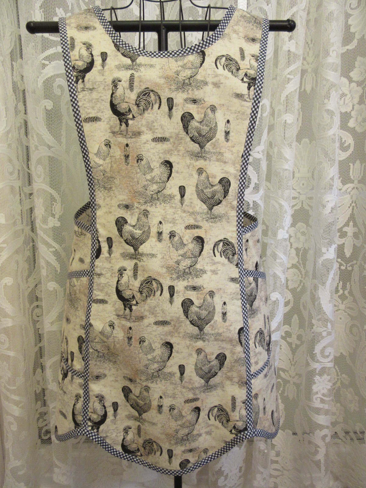 HANDMADE CRISS CROSS BACK APRON SIZE LARGE gallery