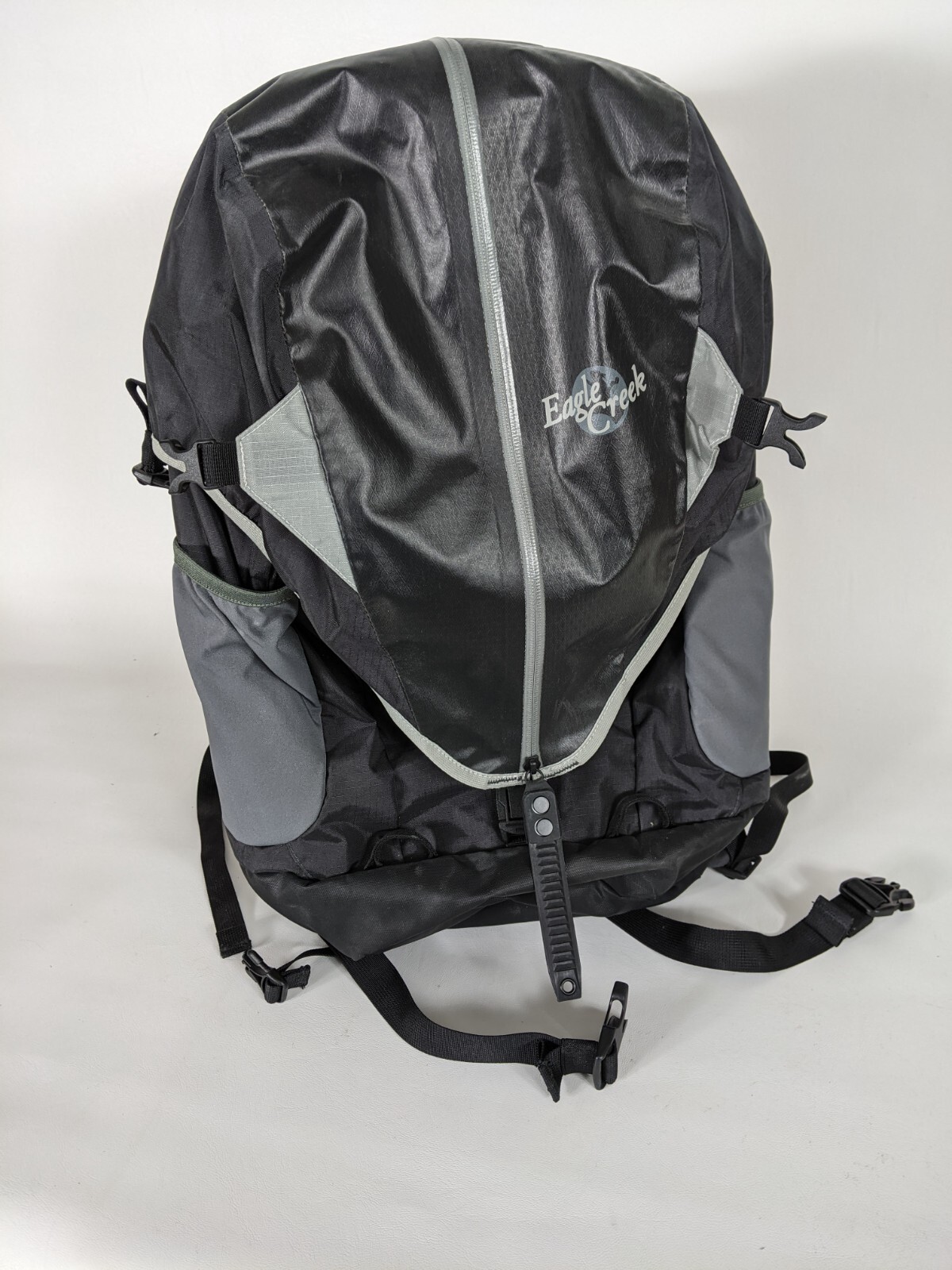 Eagle Creek 25 Liter Integral Rainfly Backpack
