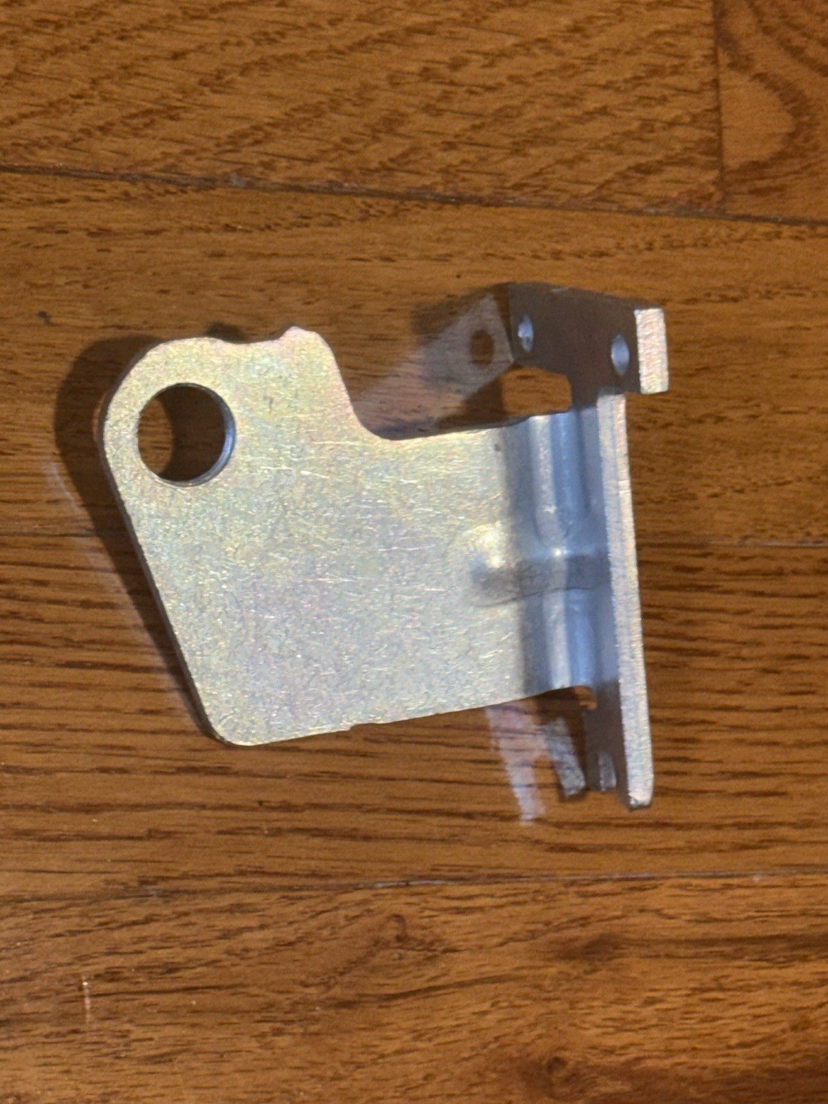 Refrigerator Center Hinge WR13X21174 for GE GTS18HYNHRFS Refrigerator Z7-43 gallery