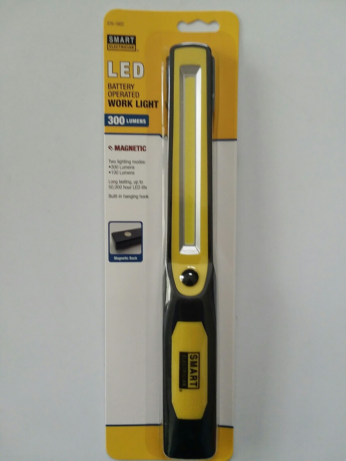 Smart Electrician 300 Lumen LED Battery Operated Handheld Work Light gallery