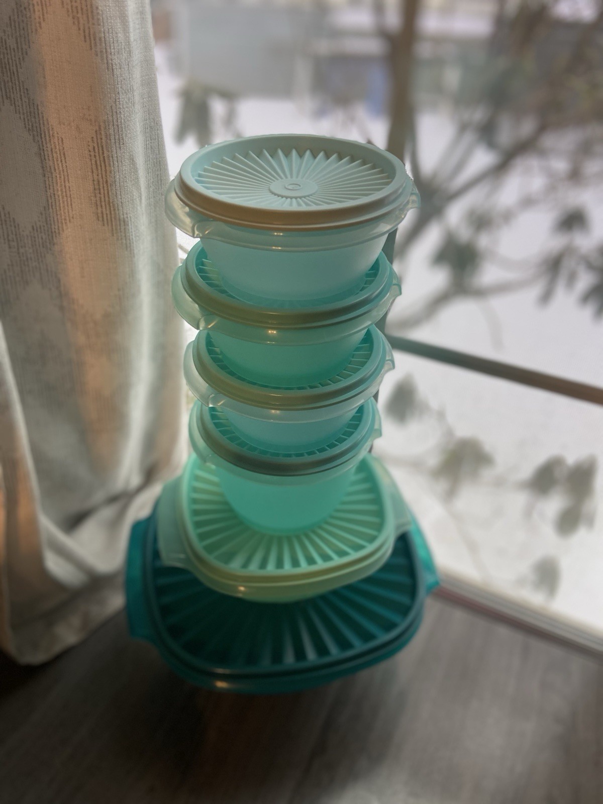 Tupperware Servalier Bowls 6 Piece Set Three 340ml, 600ml, 860ml, 2.8L gallery