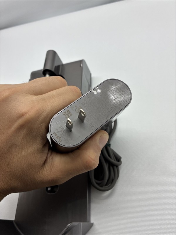 Genuine Dyson Wall Mount Charging Dock Charger MODEL:210826-03 gallery