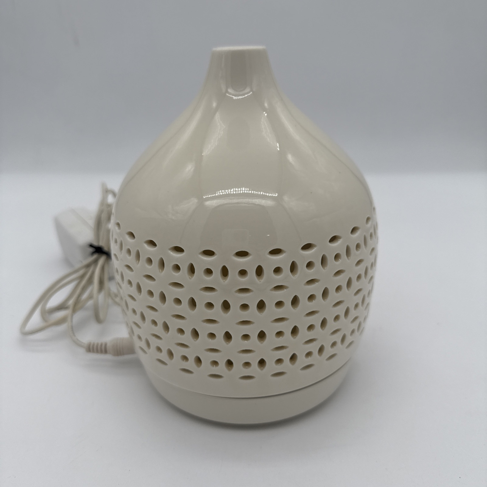 Opalhouse Ceramic Ultrasonic Color-Changing Oil Diffuser Aroma Tested 300ml gallery