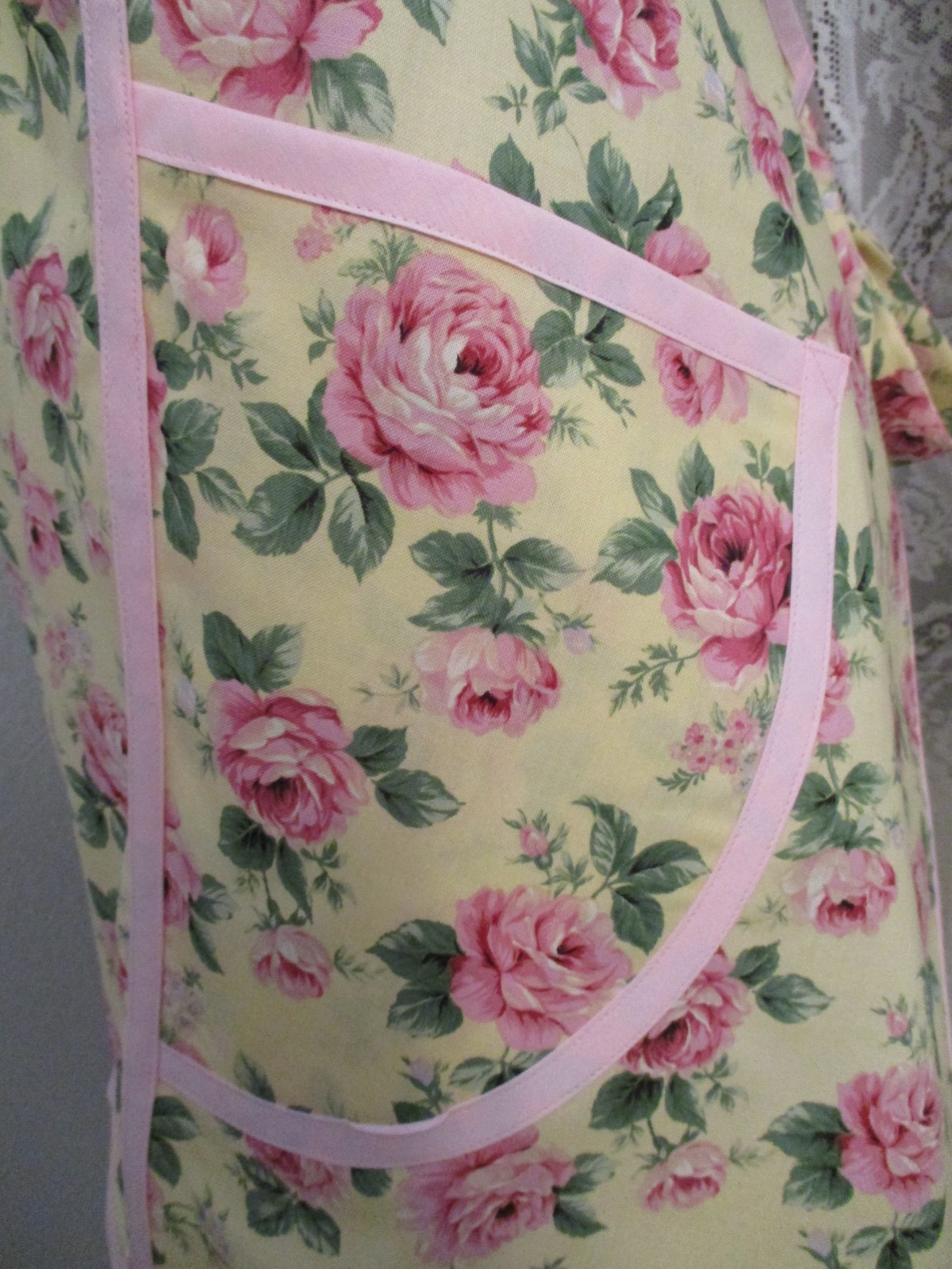 HANDMADE BIB APRON ROSES gallery