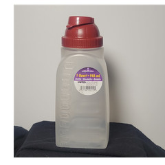 United Solutions 1 Quart Square Plastic Bottle Red Flip Lid Graduated Measureme…