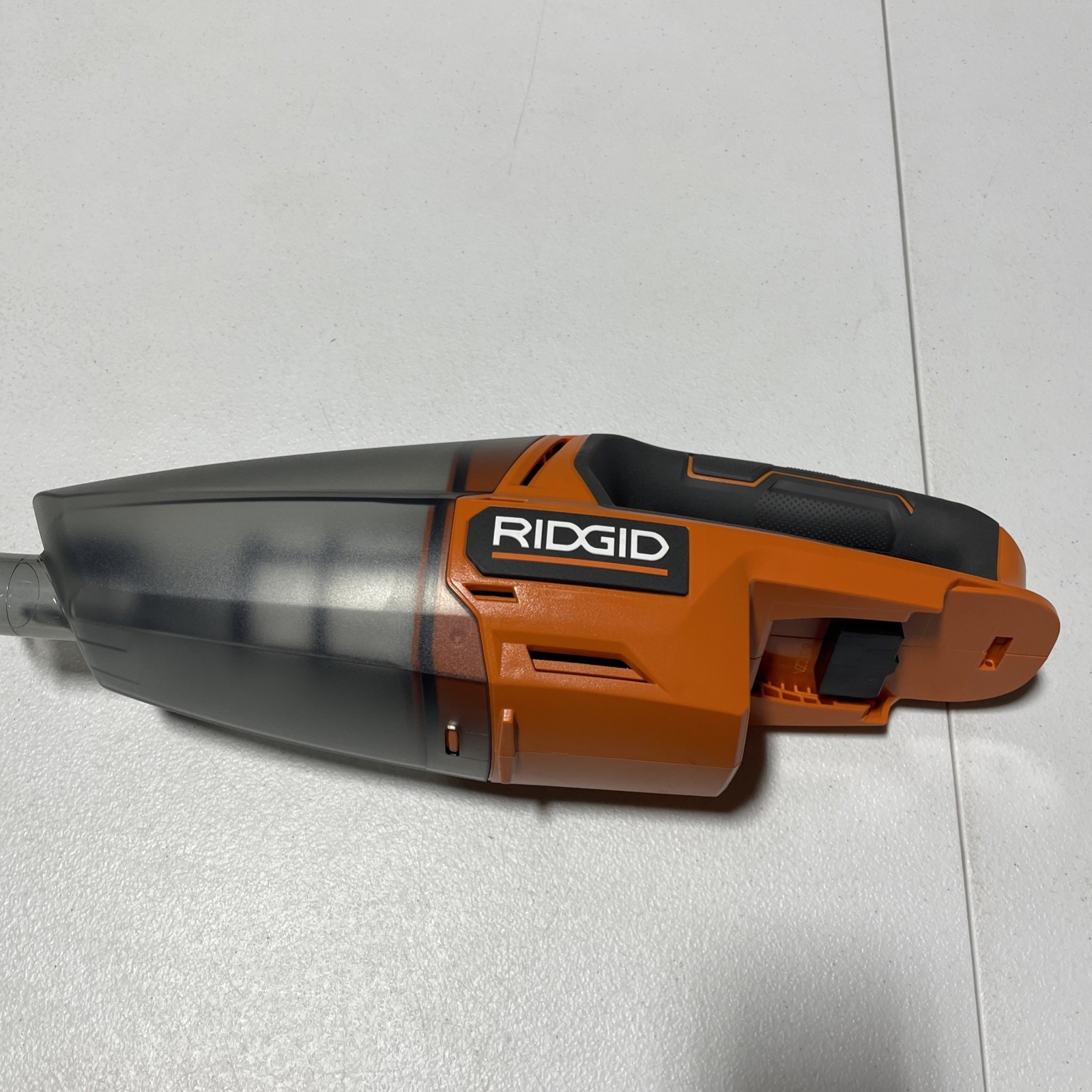 RIDGID 18V Cordless Handheld Vacuum R8609021B Tool Only Orange/Gray gallery