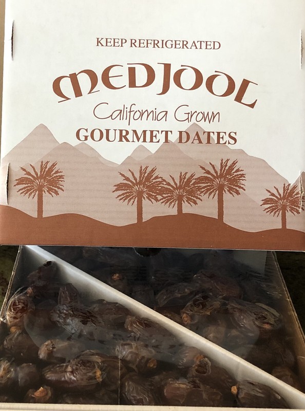 11 LB MEDJOOL DATES. LARGE DATES CALIFORNIA FRESH. TASTY AND SOFT gallery